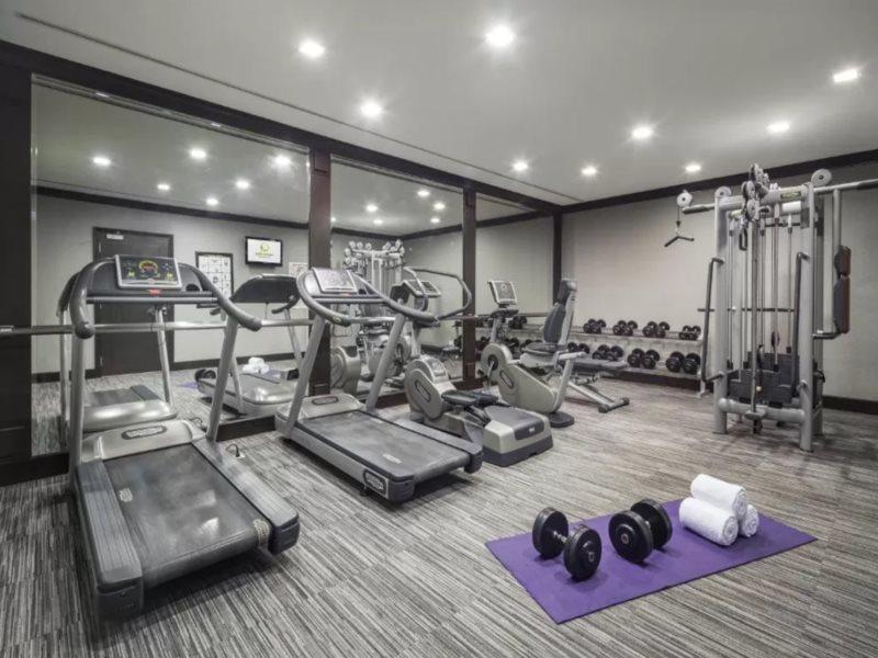 Park Avenue Clemenceau Aparthotel Сингапур Екстериор снимка